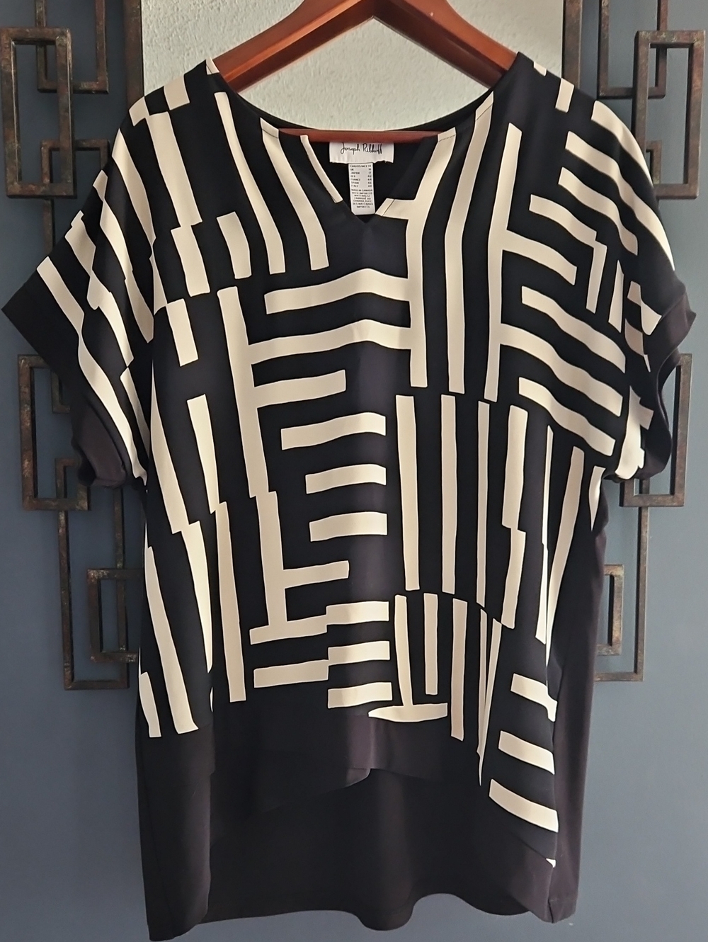 Joseph Ribkoff Size 14 Black Cream Striped Top Short Sleeves Tunic Style